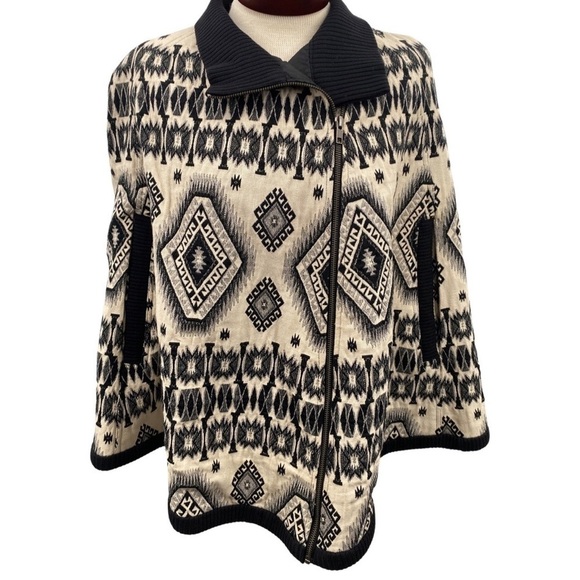 Urban Outfitters Kimchi Blue Poncho Cape Jacket Black Cream Pockets Size Small - Picture 9 of 10